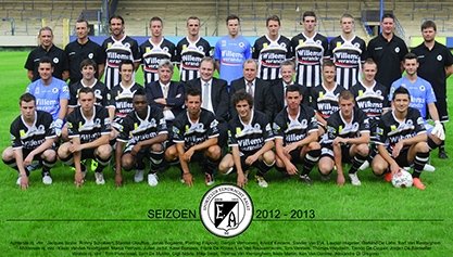Officiële ploegfoto seizoen 2012 - 2013
